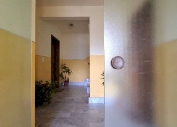 Interno palazzo - Bilocale via Cuneo, 15, Borgo San Dalmazzo - foto 5