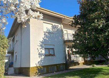 Facciata - Bilocale via Cuneo, 15, Borgo San Dalmazzo - foto 2