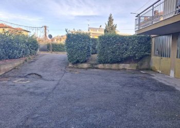 Cortile interno - Bilocale via Cuneo, 15, Borgo San Dalmazzo - foto 43