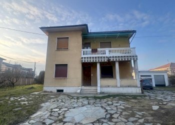 Facciata - Appartamento via Vittorio Veneto, 9, Valfenera - foto 1