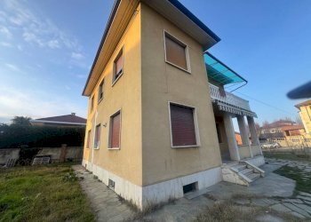 Facciata - Appartamento via Vittorio Veneto, 9, Valfenera - foto 3