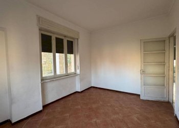 Camera da letto - Appartamento via Vittorio Veneto, 9, Valfenera - foto 9