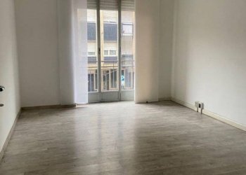 Stanza non arredata - Trilocale via San Rocco, 3, Orbassano - foto 3