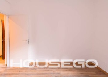 Camera da letto - Quadrilocale via Antonio Burlando, 23C, Genova (zona Marassi) - foto 7