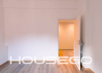 Camera da letto - Quadrilocale via Antonio Burlando, 23C, Genova (zona Marassi) - foto 8