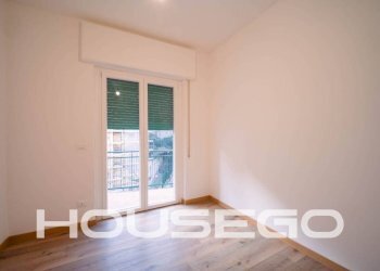 Camera da letto - Quadrilocale via Antonio Burlando, 23C, Genova (zona Marassi) - foto 29