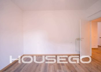 Camera da letto - Quadrilocale via Antonio Burlando, 23C, Genova (zona Marassi) - foto 30