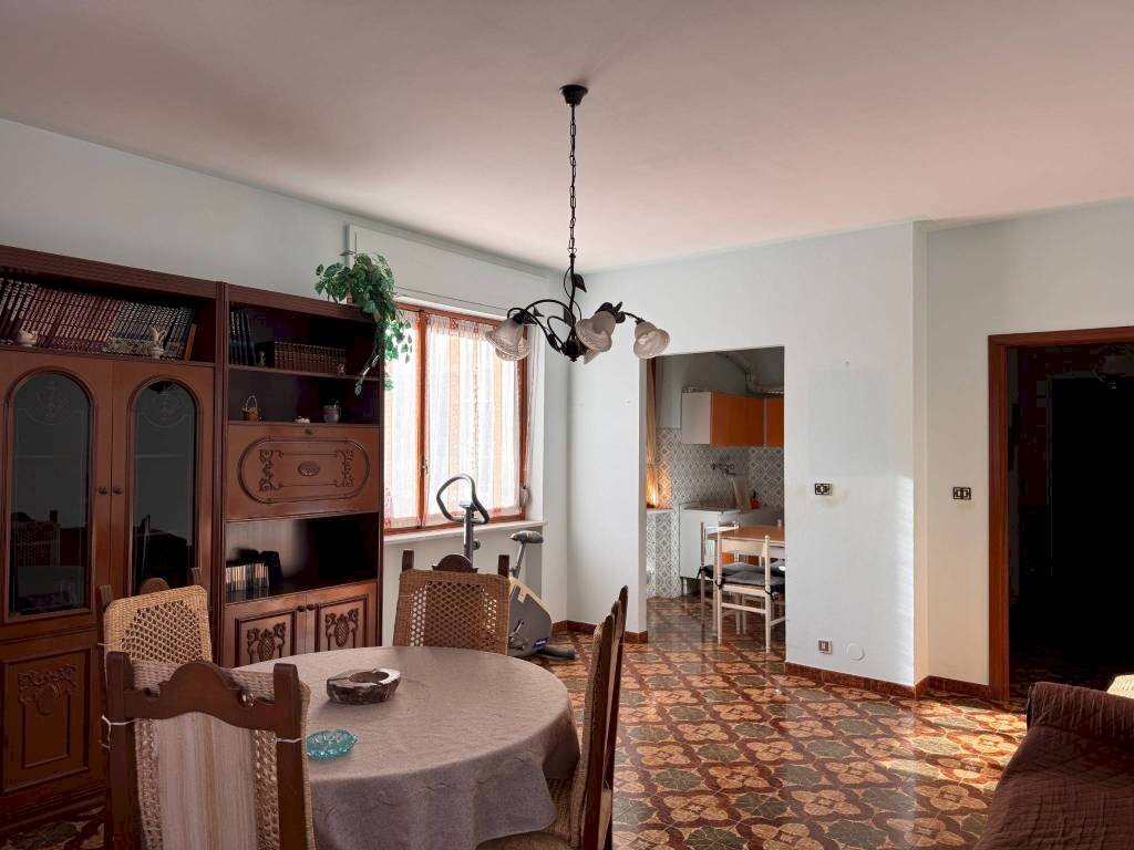 Salone - Four-room apartment via Risorgimento, Busca - photo 3