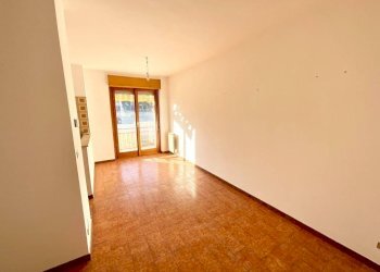 Cucina - Bilocale via Giacomo Matteotti, 2, Busca - foto 2