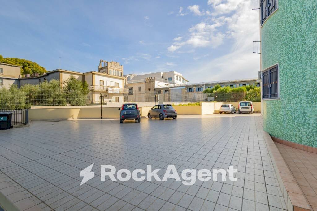 Posto macchina - Three-room apartment contrada Barba d'Angelo, 105, Andria - photo 1