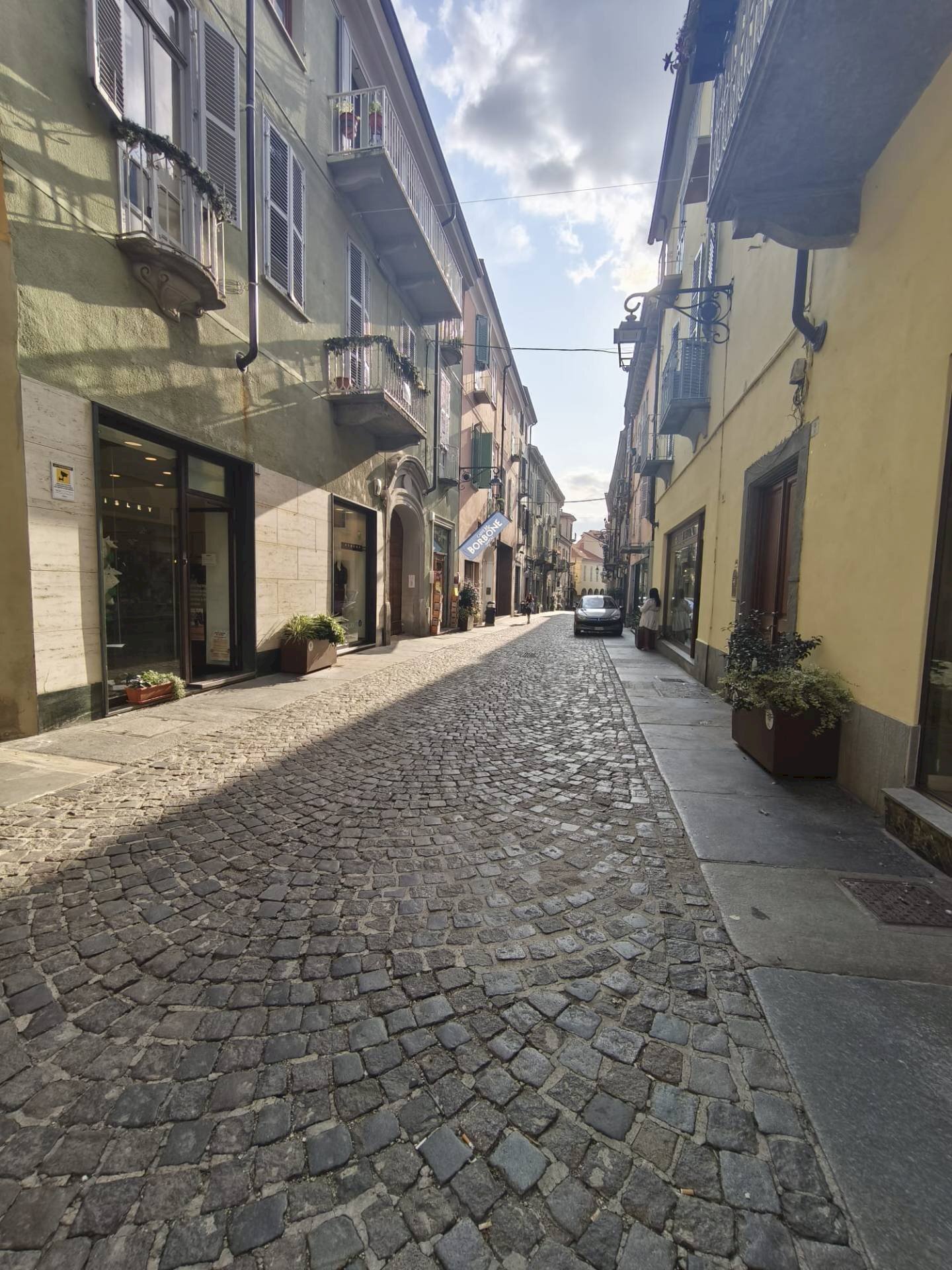 Foto 1 - Commercial Premises Via San Martino
 
9, Moncalieri - photo 1