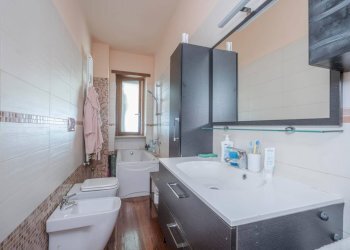 Foto 25 - Three-room apartment Via Venaria
73, Torino - photo 25