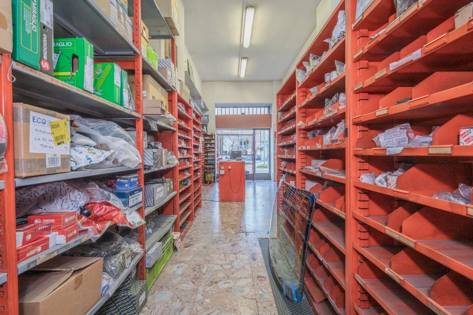 Foto 2 - Commercial Premises Via Francesco De Sanctis
54, Torino - photo 2