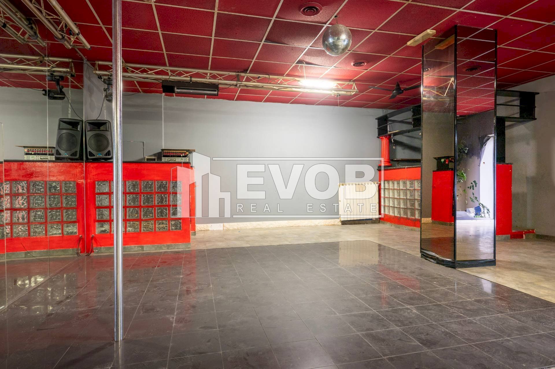 Foto 1 - Commercial Premises Via bellini
 
9, Moncalieri - photo 1