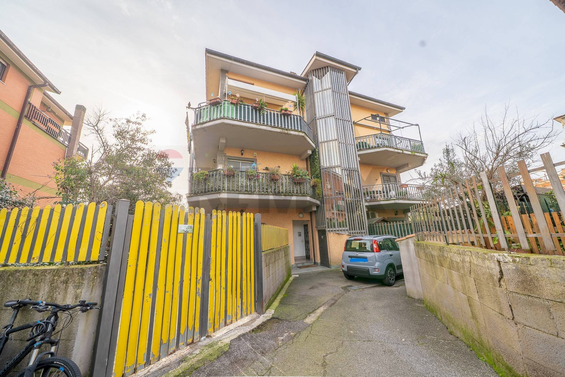 Edificio all\'aperto - Trilocale Vicolo del divino amore
 
8, Marino - foto 1