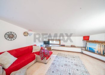 Soggiorno - Trilocale Vicolo del divino amore
 
8, Marino - foto 3