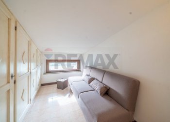 Soggiorno - Trilocale Vicolo del divino amore
 
8, Marino - foto 11