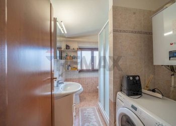 Bagno - Trilocale Vicolo del divino amore
 
8, Marino - foto 17