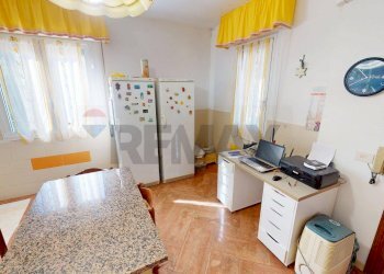 Cucina - Casa indipendente Carrodano - foto 11