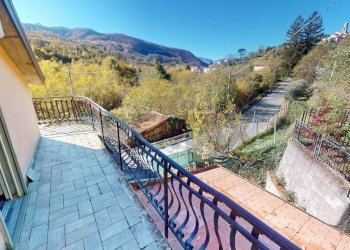 Balcone - Casa indipendente Carrodano - foto 31