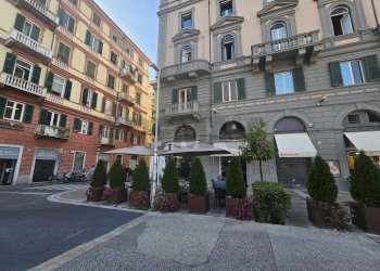 Edificio all\'aperto - Bar Tavola Calda - Fredda Piazza giuseppe verdi
 
1, La Spezia - foto 2