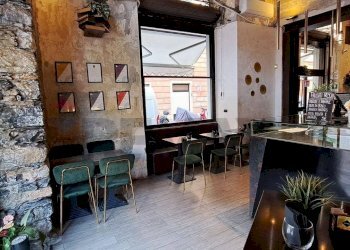 Sala da pranzo - Bar Tavola Calda - Fredda Piazza giuseppe verdi
 
1, La Spezia - foto 43