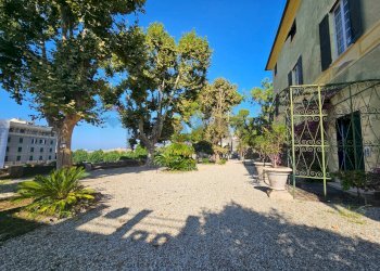 Giardino - Trilocale Via Sant'alberto
 
5, Genova - foto 4