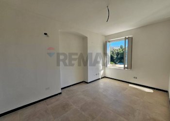 Camera - Trilocale Via Sant'alberto
 
5, Genova - foto 27