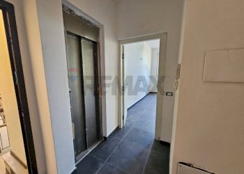 Hall / corridoio - Trilocale Via Sant'alberto
 
5, Genova - foto 17