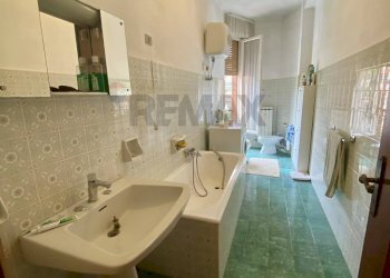 Bagno - Appartamento Via Luigi Valentini
 
173, Arcola - foto 21
