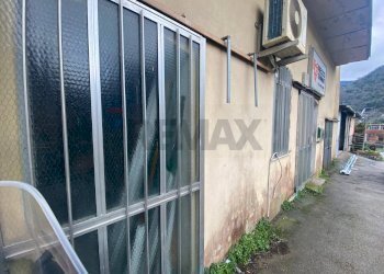 Casa all\'aperto - Attività Commerciale Ponte Vexina
 
9, Recco - foto 8