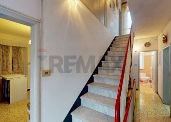 Scale - Casa indipendente Santo Stefano d'Aveto - foto 6