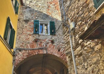 Edificio all\'aperto - Trilocale Vezzano Ligure - foto 3