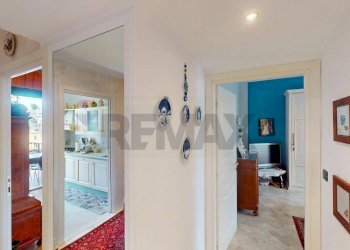 Hall / corridoio - Quadrilocale Via Ronchetto
 
4, Arenzano - foto 19