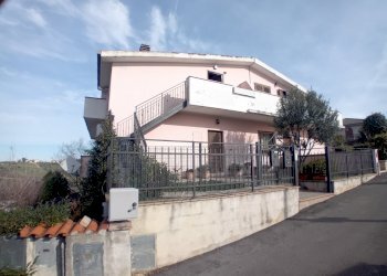 facciata - Appartamento via delle rimembranze 14, Casalincontrada - foto 3