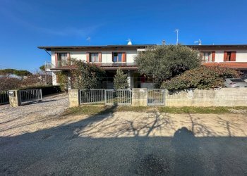 ESTERNI - Villa a Schiera VIA FARIE  27, Castions di Strada - foto 2