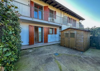 ESTERNO RETRO - Villa a Schiera VIA FARIE  27, Castions di Strada - foto 10