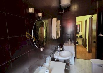 14.jpg - Bilocale Via Cavour, Torino (zona Centro) - foto 13