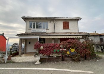 23.jpg - Villa via varano Marchesi 148, Medesano - foto 1