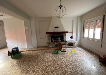 18.jpg - Villa via varano Marchesi 148, Medesano - foto 11