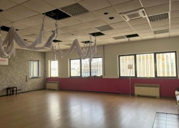 Fondo in affitto in ottime condizioni (1).jpeg - Ufficio Via Enrico Mattei 835, Lucca - foto 1