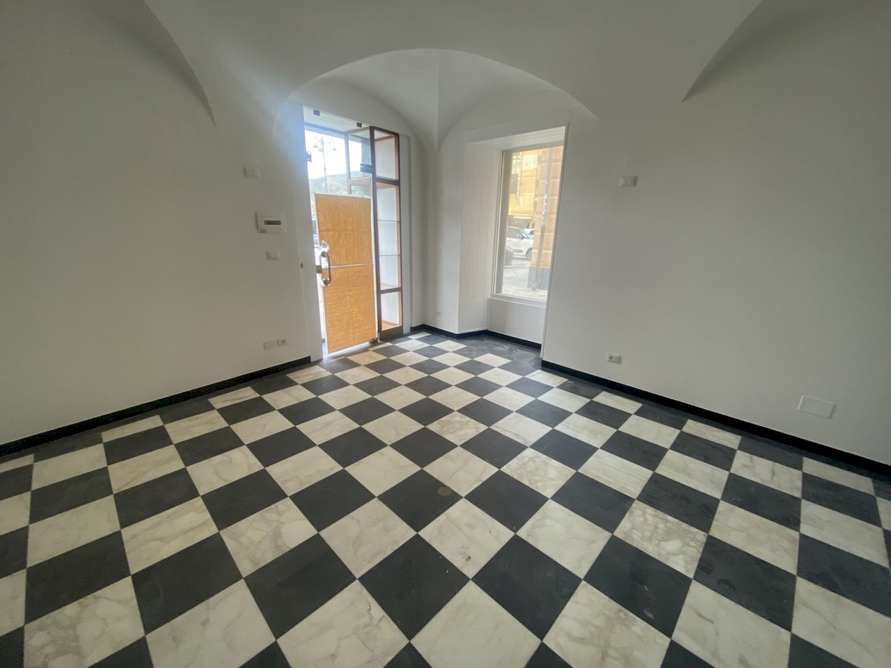 IMG_4164.JPEG - Locale Commerciale Piazza Giacomo Matteotti, Sestri Levante - foto 2