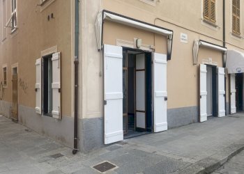 IMG_4154.JPEG - Locale Commerciale Piazza Giacomo Matteotti, Sestri Levante - foto 1