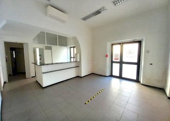 6.jpg - Commercial Premises Recco - photo 6