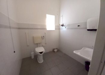 17.jpg - Commercial Premises Recco - photo 16