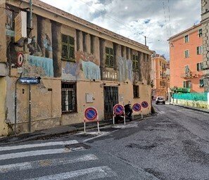 2.jpg - Locale Commerciale all'asta Via Chiaravagna 35, Genova (zona Sestri Ponente) - foto 1