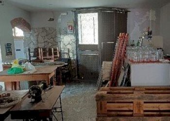 4.jpg - Locale Commerciale all'asta Via Chiaravagna 35, Genova (zona Sestri Ponente) - foto 3