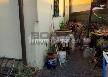 Esterno 1.jpg - Quadrilocale Via Medaglie d'Oro della Resistenza 5a, Collesalvetti - foto 9