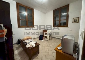 Sala.jpeg - Quadrilocale Via Medaglie d'Oro della Resistenza 5a, Collesalvetti - foto 17