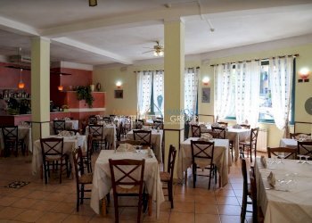 WhatsApp Image 2026-01-23 at 10.58.27 (2).jpeg - Locale Commerciale Via Sottomonte 6, Massa - foto 3